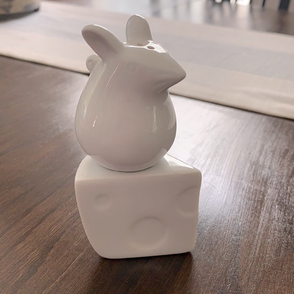 Mouse and cheese S&P - Picture 1 of 2